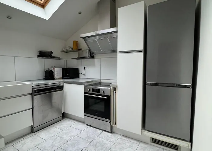 Maison De Proche Du Port Au Coeur Du Carre Des Arts De